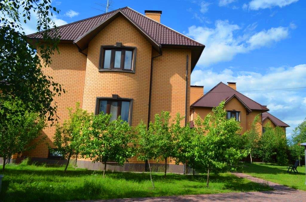 Гостевой дом в деревни Мышецкое на ул. телевизионная (400кв.м) до 14 гостей