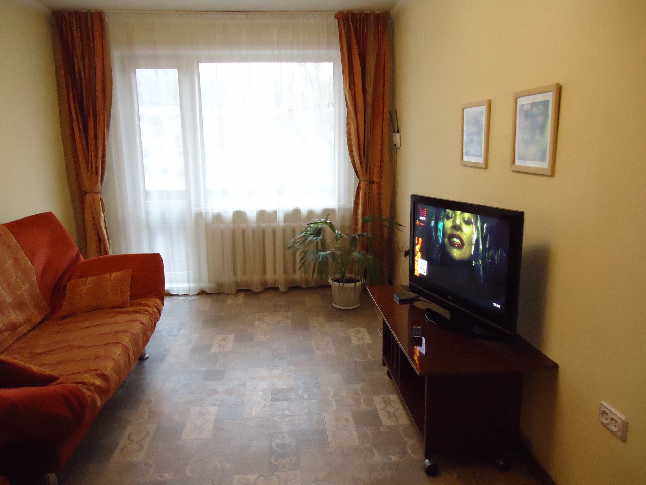 Двухкомнатная квартира на ул. Чорос-Гуркина 50 (50кв.м)