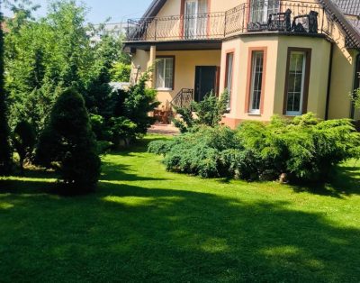 Гостевой дом «ApartZelenogradsk» номер с видом на сад на ул. Железнодорожная 11 (25кв.м)до 3 гостей