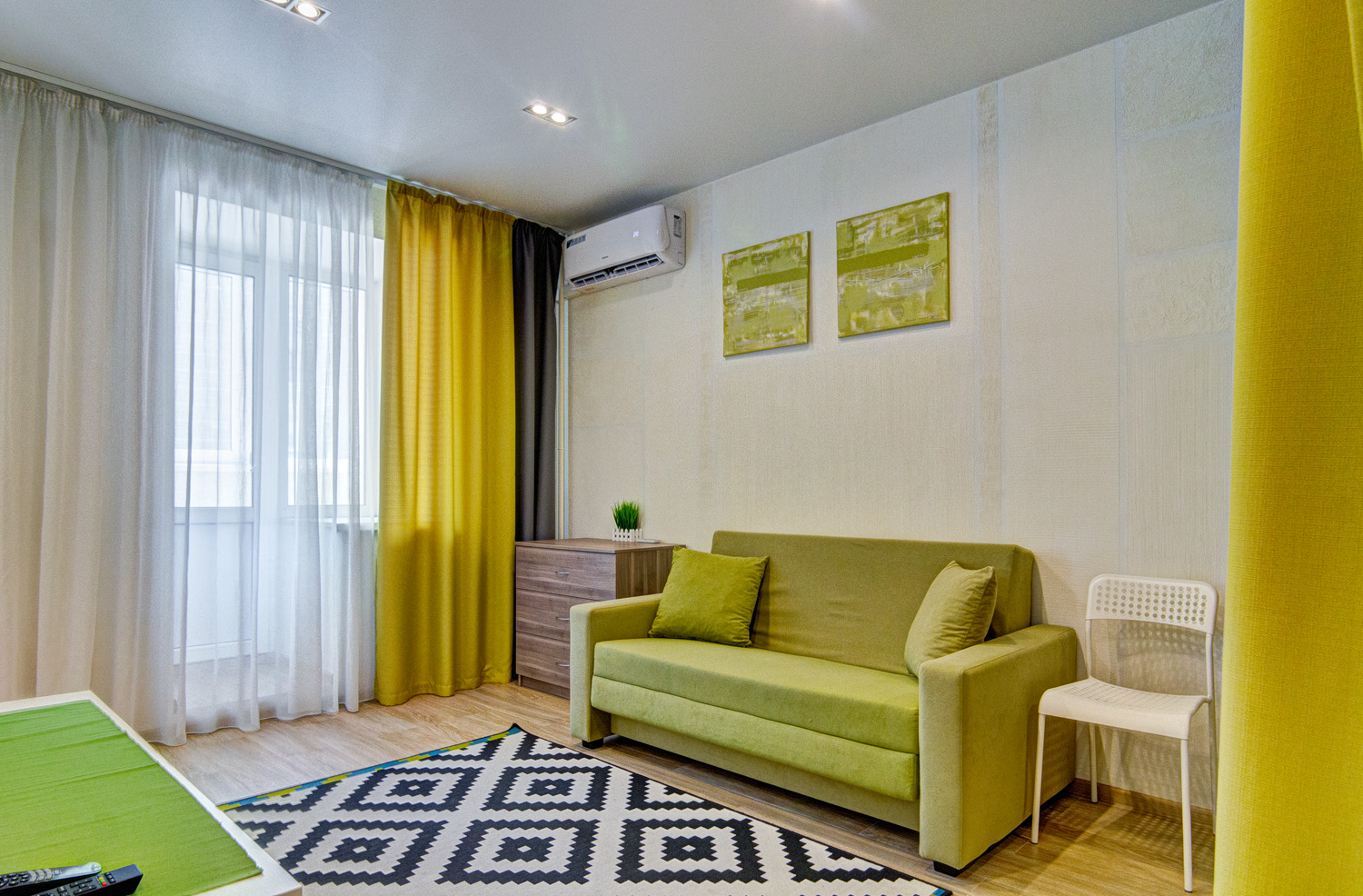 Двухкомнатная квартира на ул. Суворова 161 (45кв.м)до 4 гостей