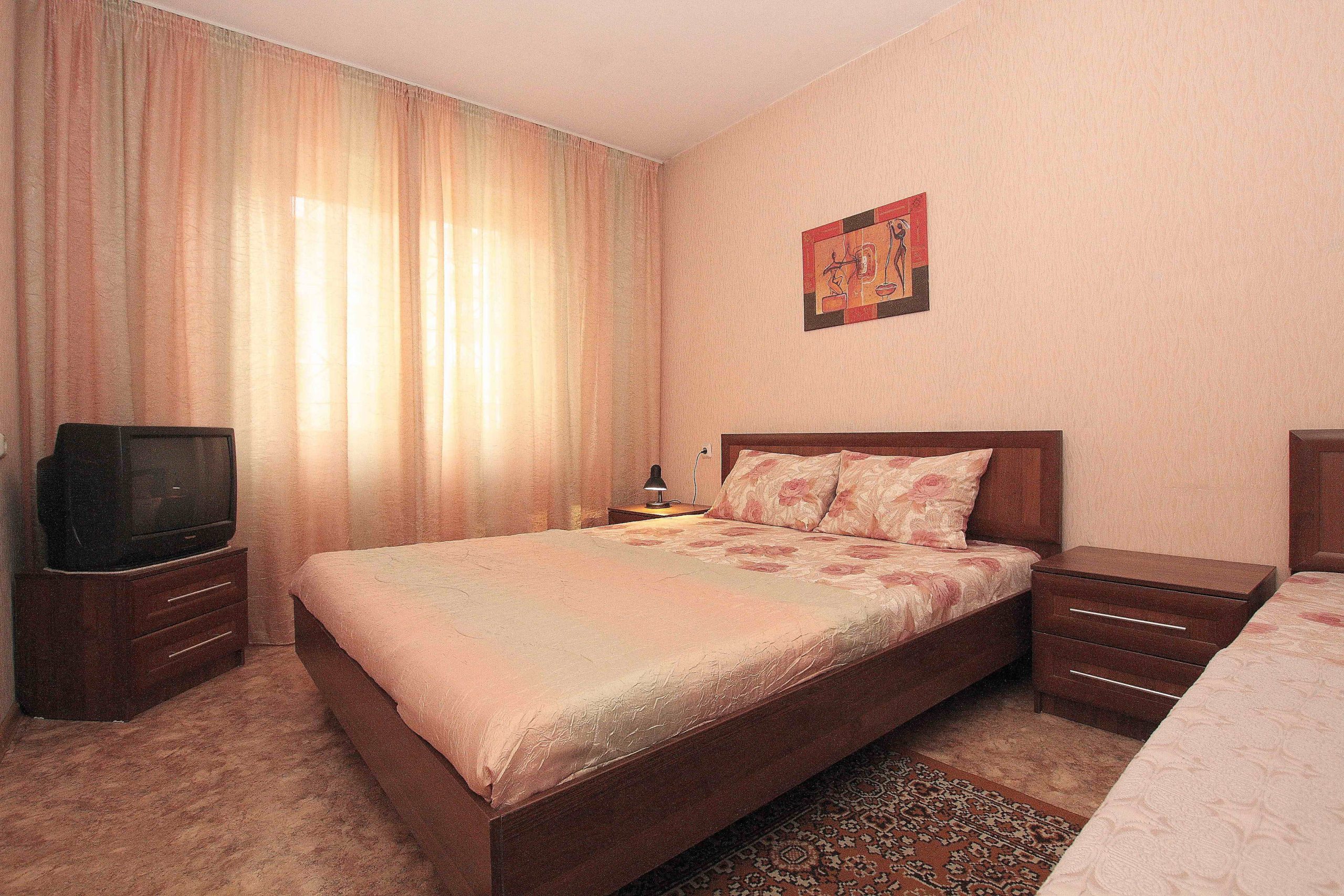Апартаменты с 2мя спальнями (077) на ул. 40-летия Победы 29-Б (65кв.м)до 7 гостей