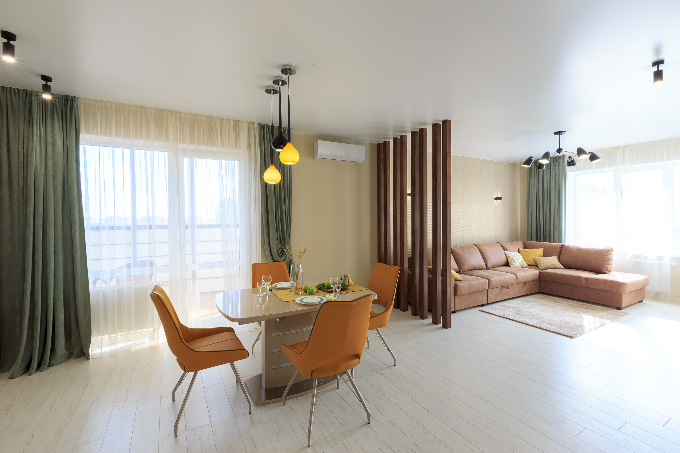 Двухкомнатная квартира на ул. Николая Островского 93б (67кв.м)до 4 гостей